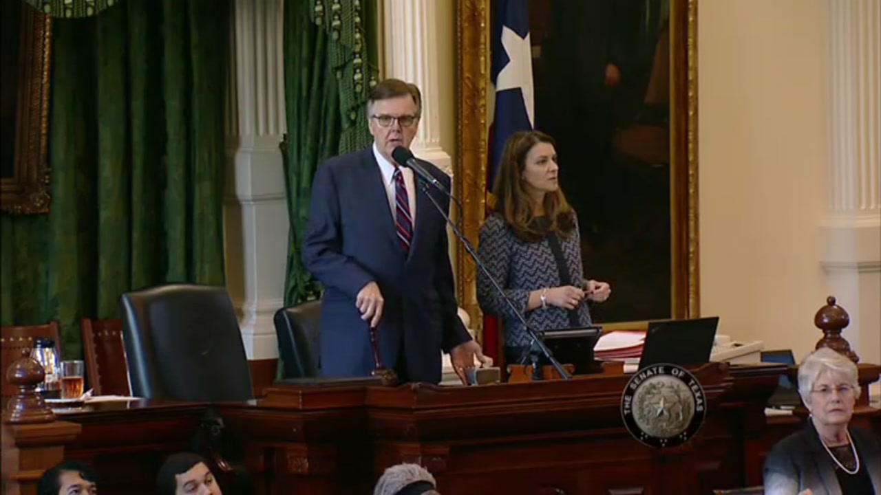 Texas Senate approves bathroom bill in final vote